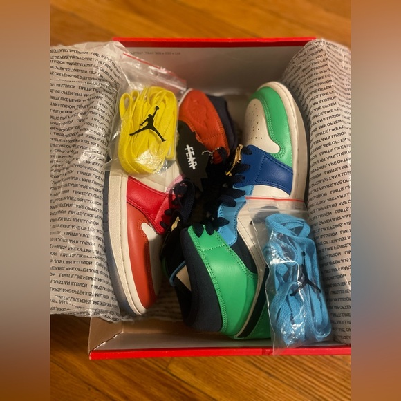 Melody Ehsani x Air Jordan 1 Mid ‘Fearless’ (WMNS) - Picture 7 of 9